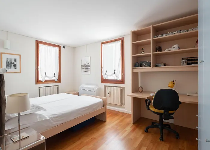 Ca' Coriandolo Apartment *